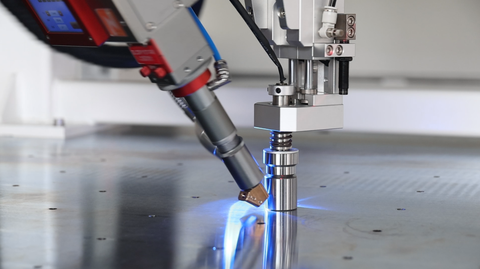 Máquina de soldadura láser para manifolds